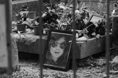 grave-of-jim-morrison