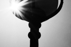 lamp-infront-of-sun-BnW