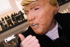 donny-trump-mask-arndale-rally